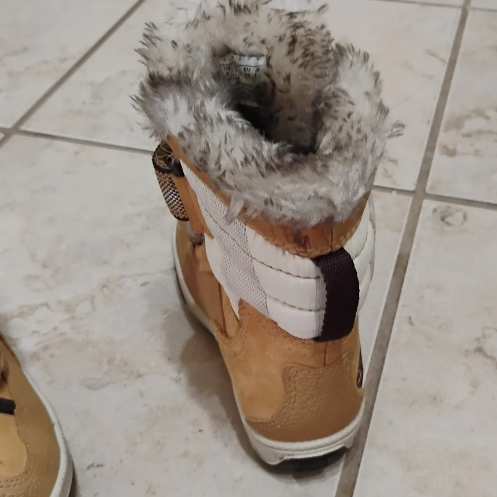 Timberland Kids Winter Boots with Faux Fur Lining Size 8